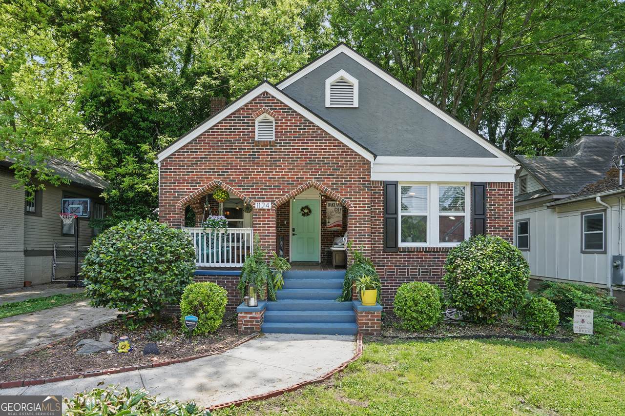 1124 Larosa Terrace - Photo 1
