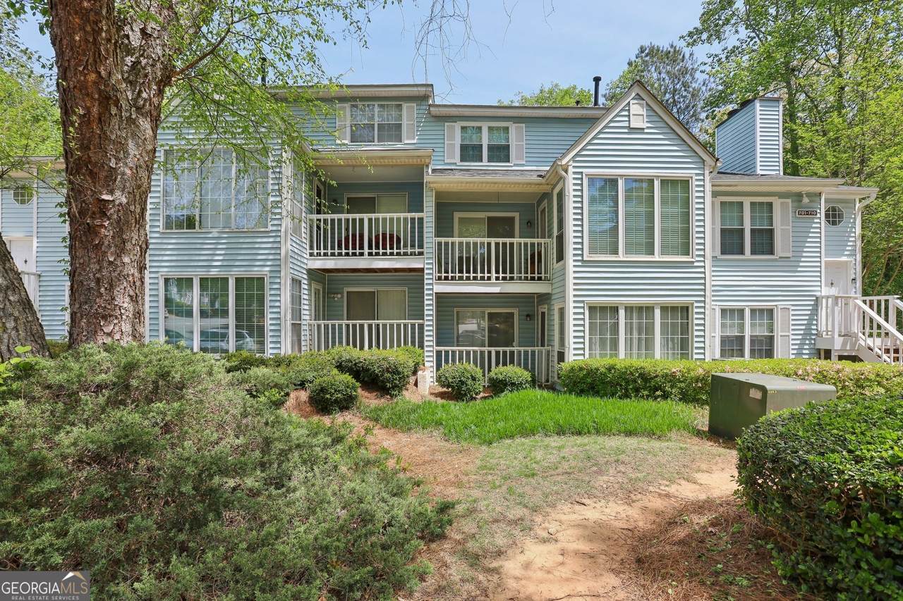 702 Glenleaf Drive - Photo 1