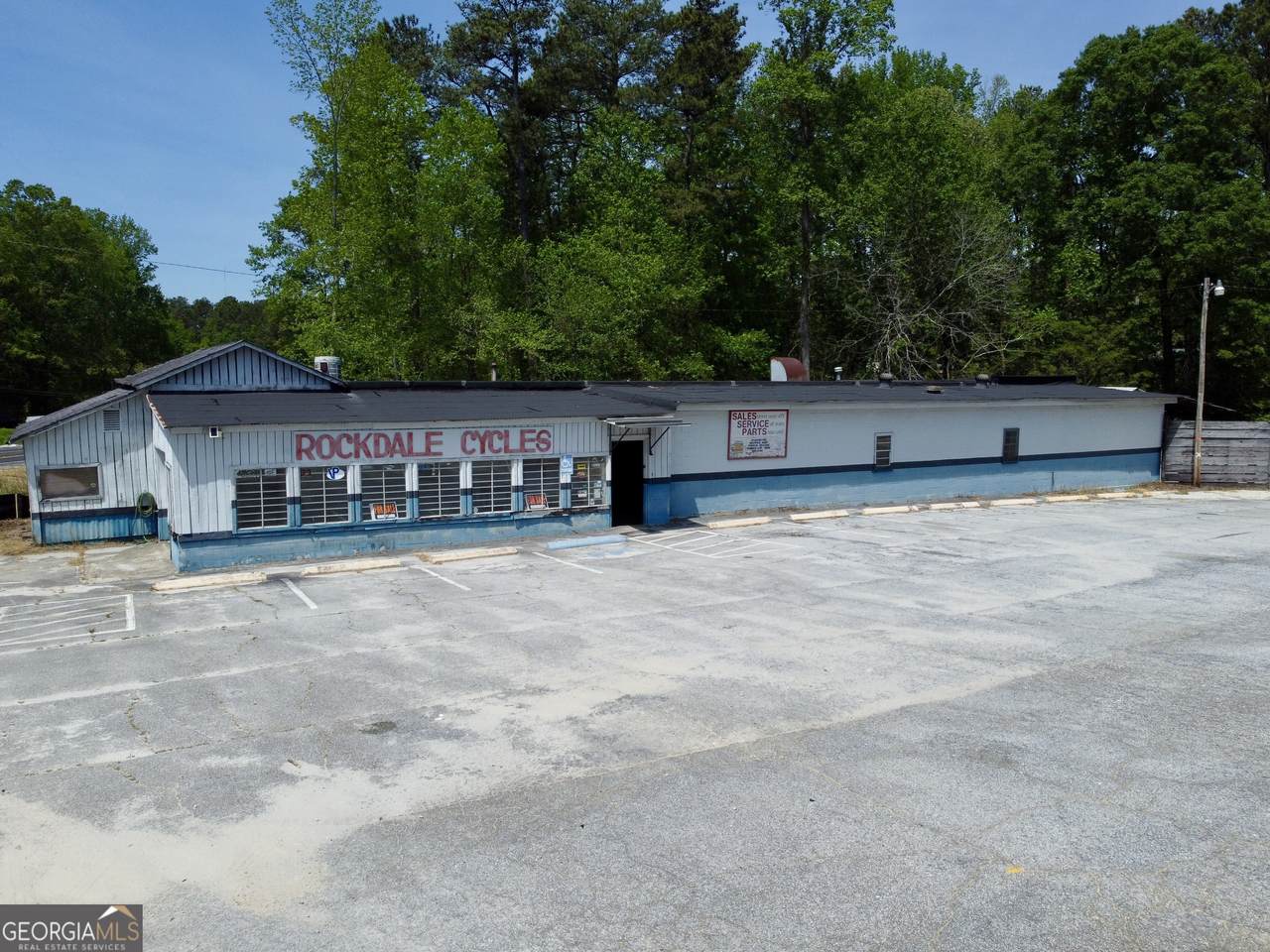 3560 Nw Highway 20 - Photo 1