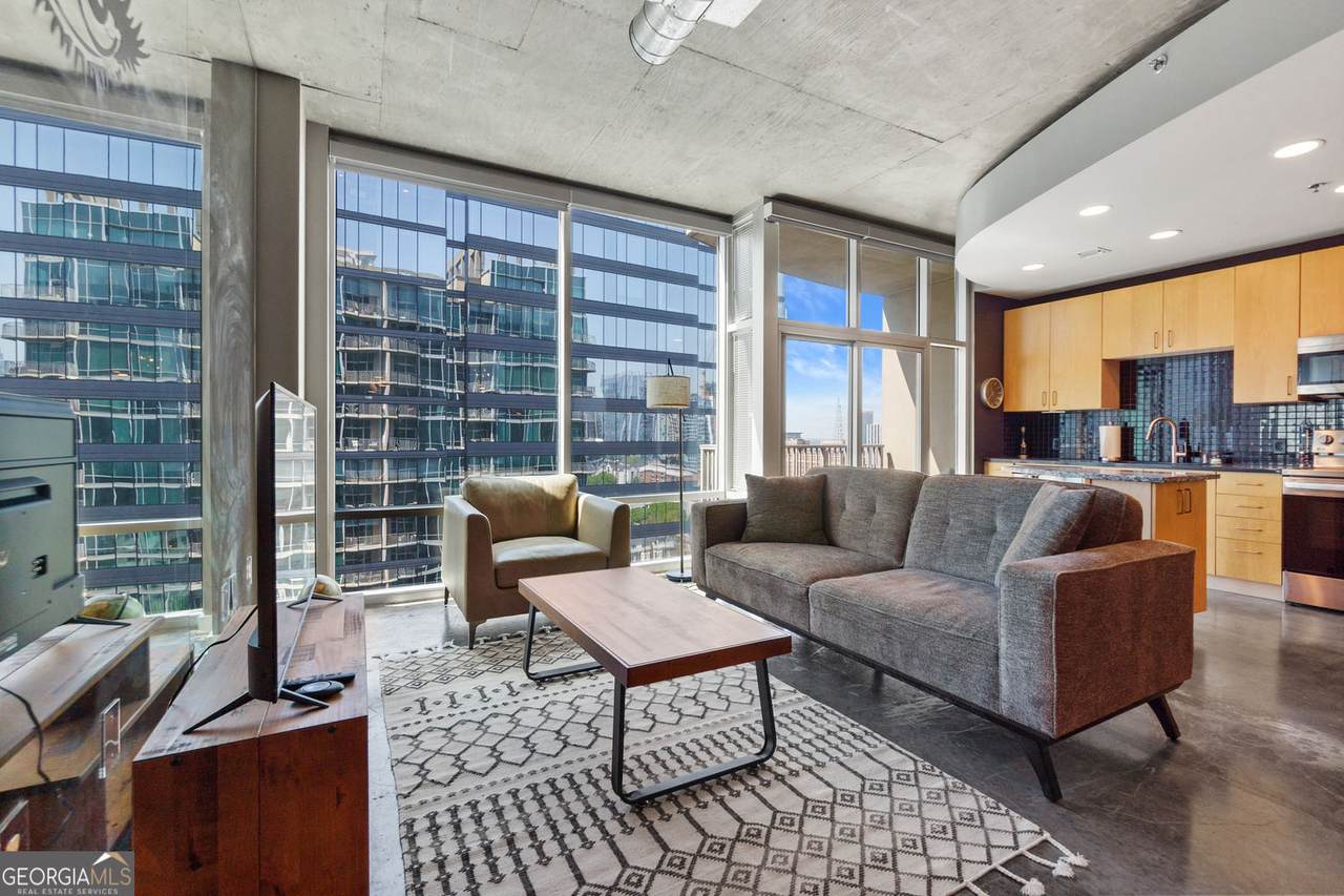 923 Peachtree Street - Photo 1