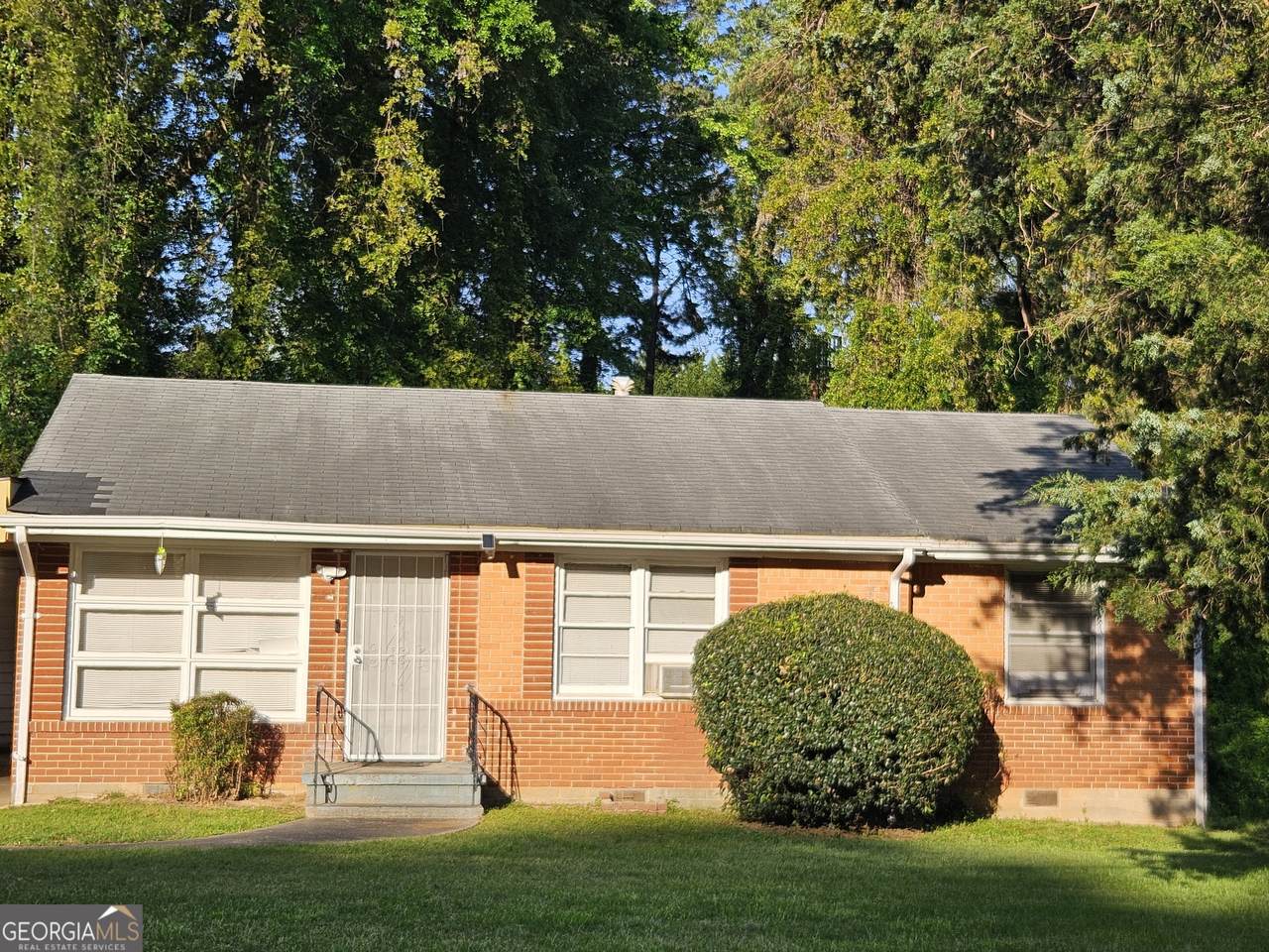 1990 Shamrock Drive - Photo 1