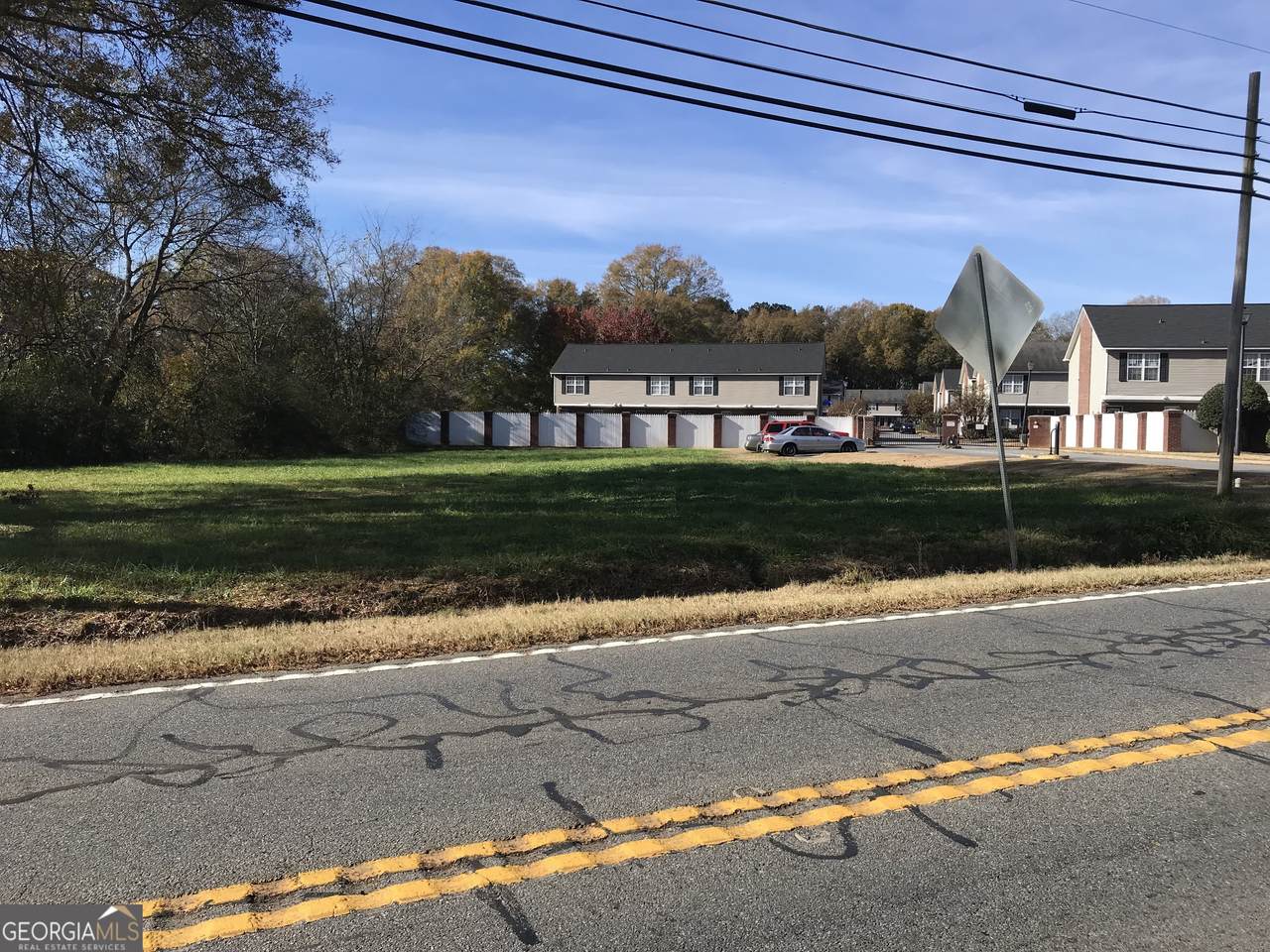 506 Cassville Road - Photo 1