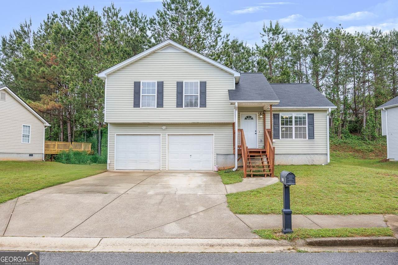 102 Huntington Way - Photo 1