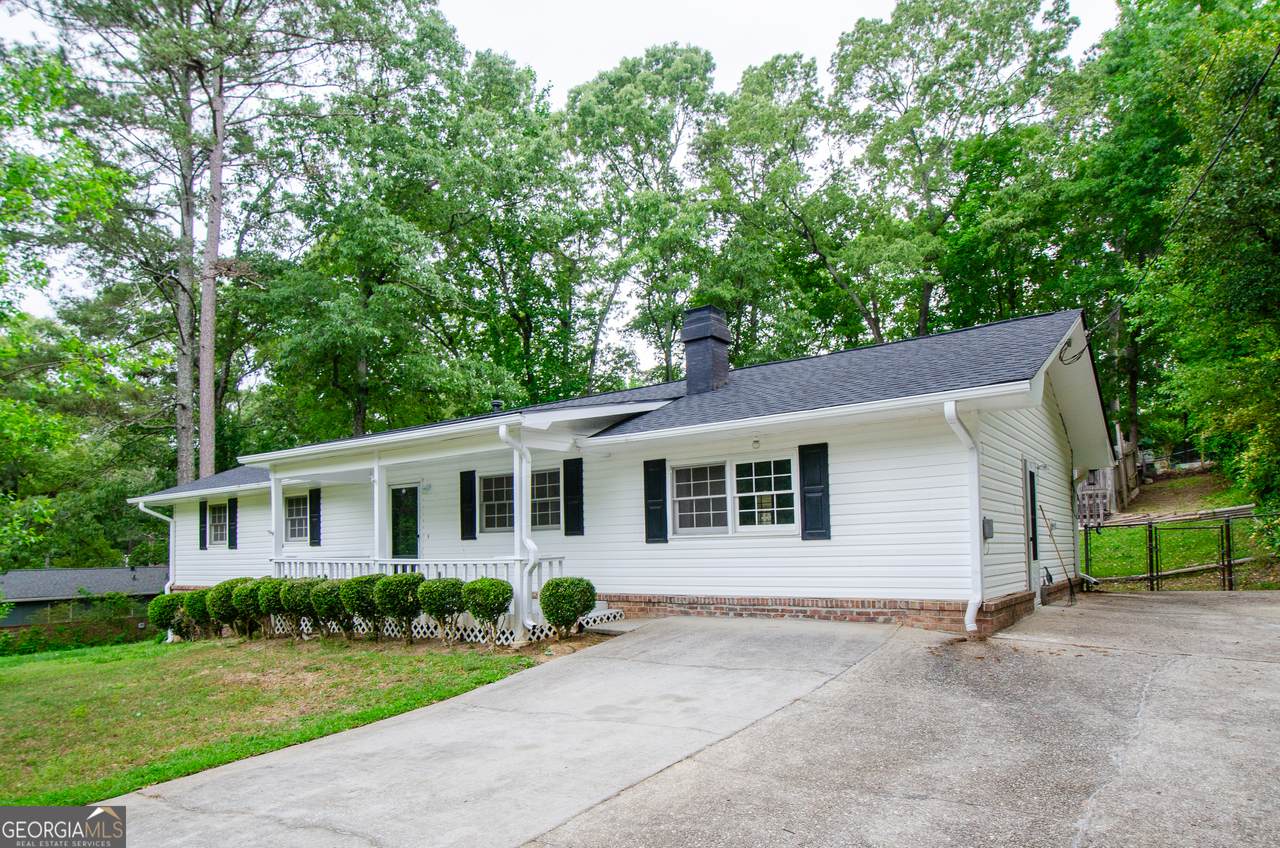 2923 Bicentennial Drive - Photo 1