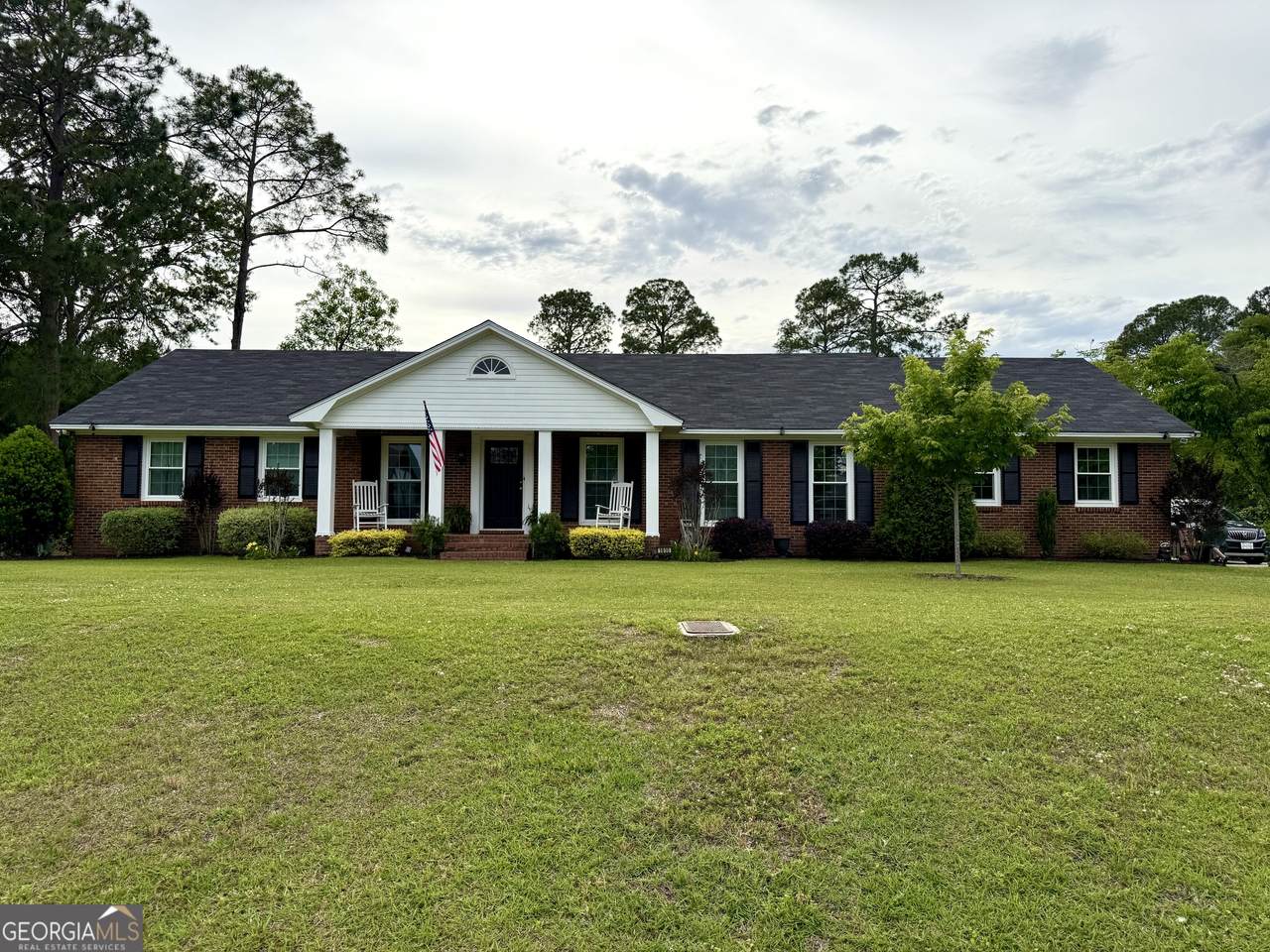 1610 Pryor Way - Photo 1