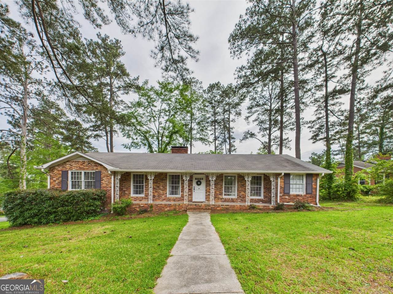 2956 King Alfred Drive - Photo 1