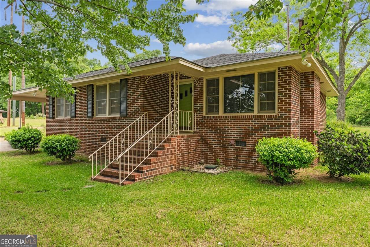 829 Berkshire Drive - Photo 1