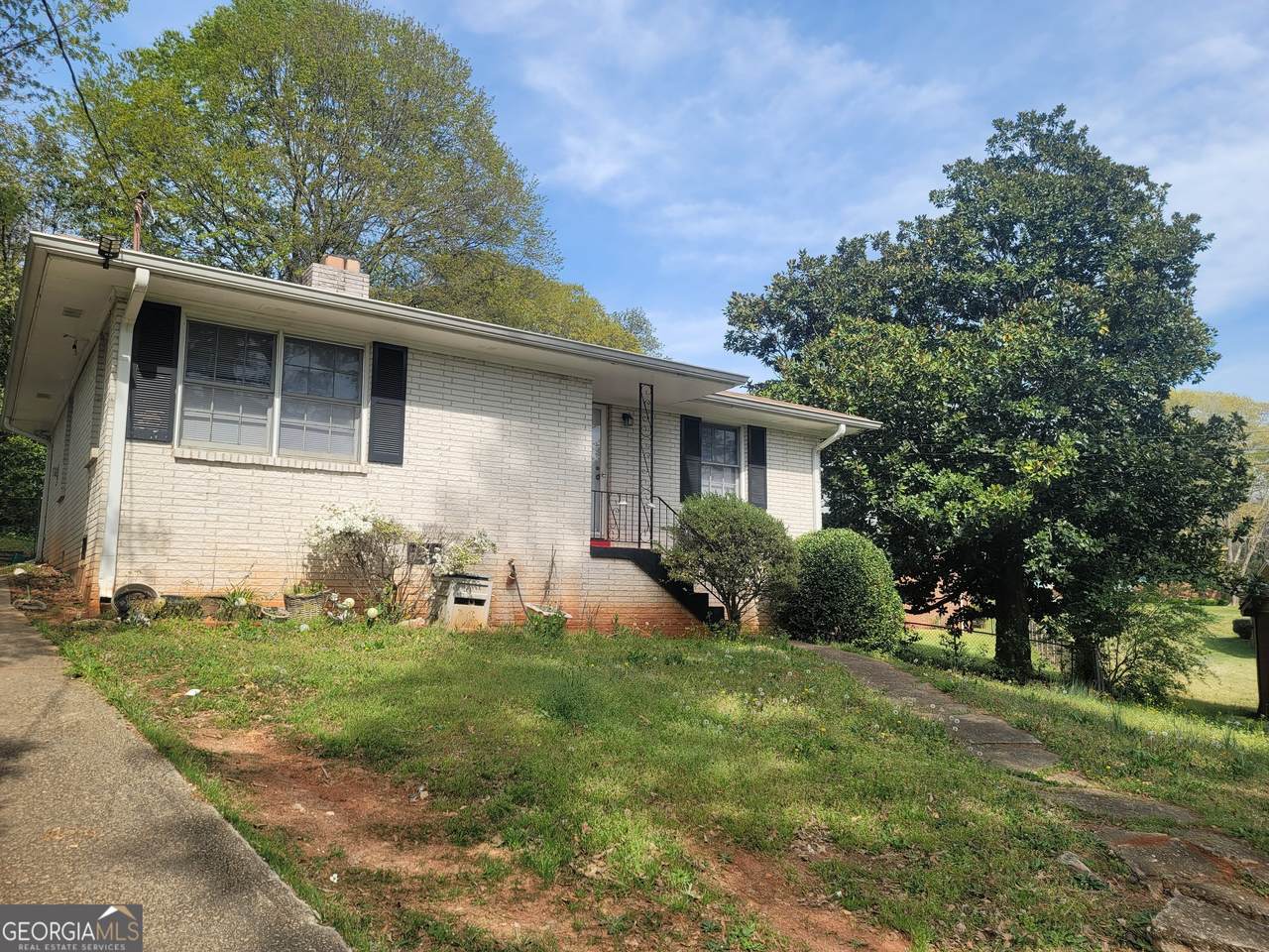 7588 Covington Highway - Photo 1