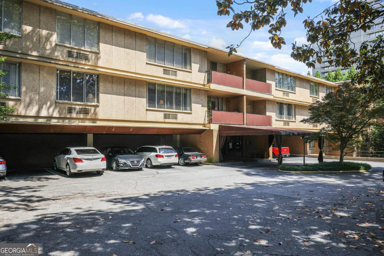 2637 Peachtree Road - Photo 1