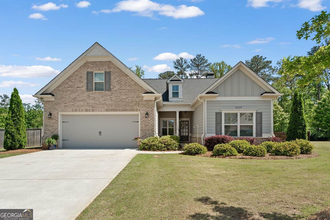 3219 Blackshear Drive - Photo 1