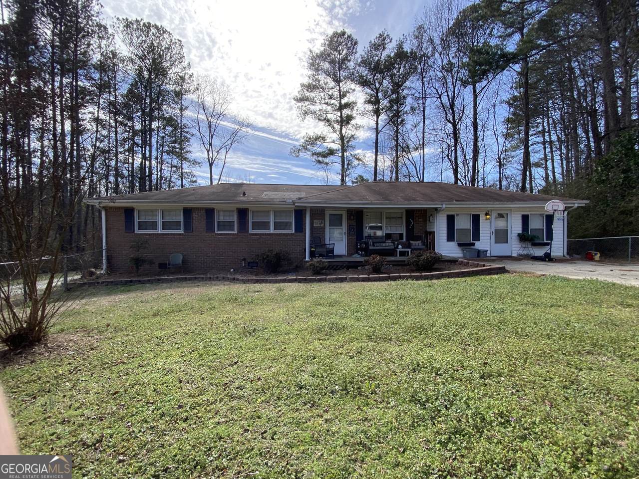 219 Briarwood Drive - Photo 1