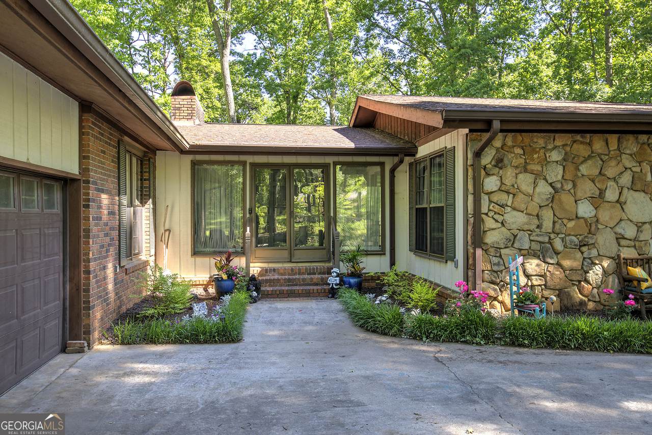 567 Fred Kelley Road - Photo 1