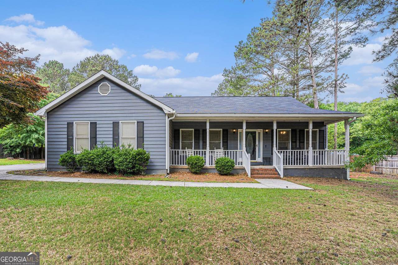 325 Oakland Circle - Photo 1