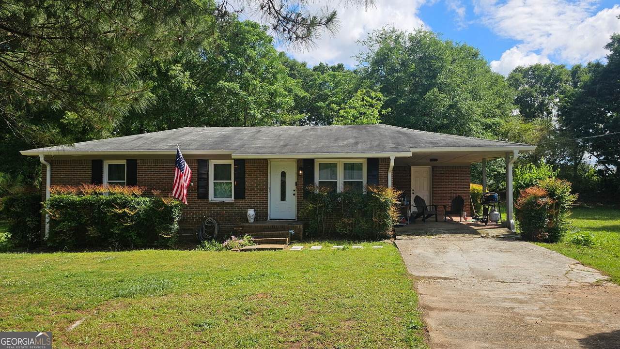112 Hilltop Drive - Photo 1