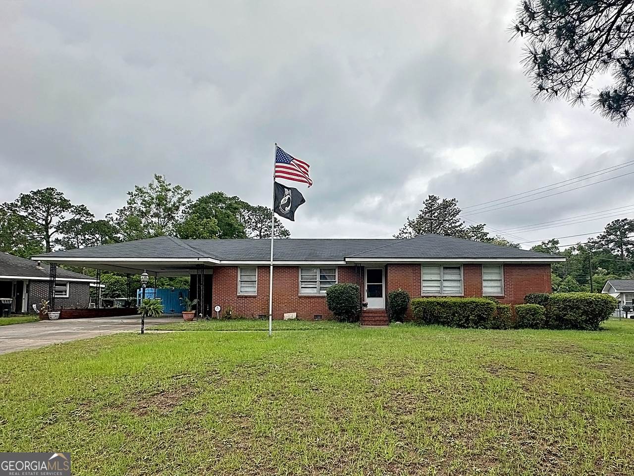 301 Paradise Drive - Photo 1