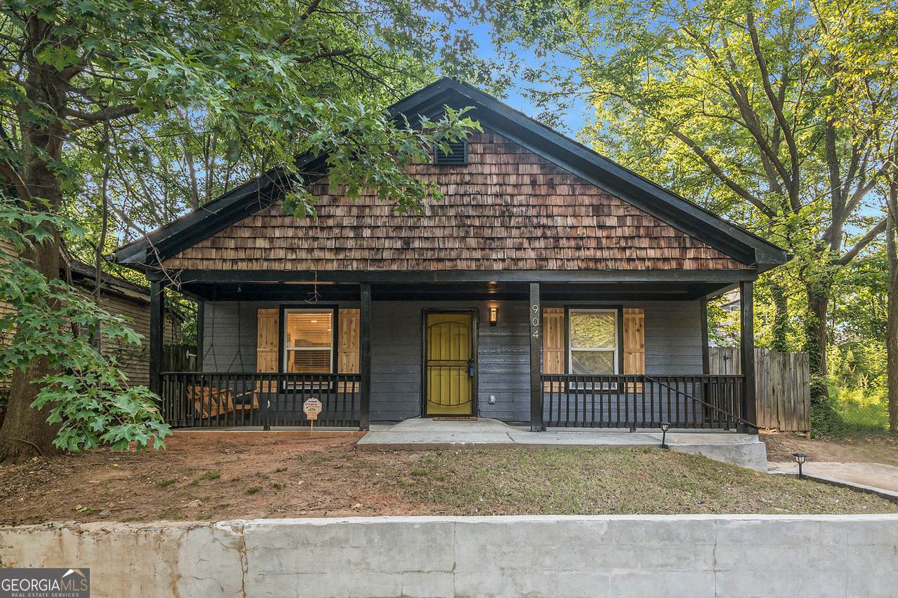 904 Smith Street - Photo 1