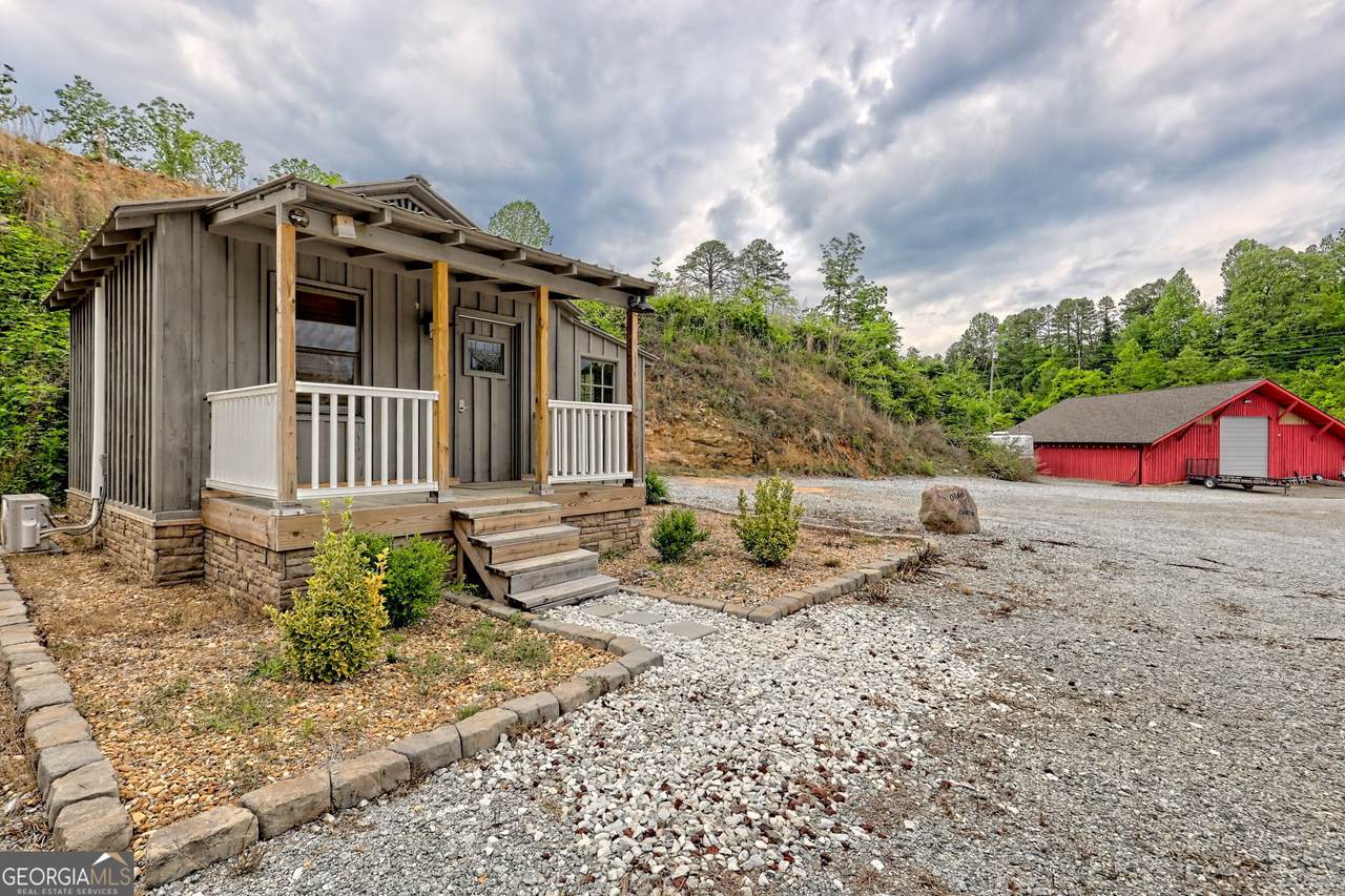 7506 Highway 441 - Photo 1
