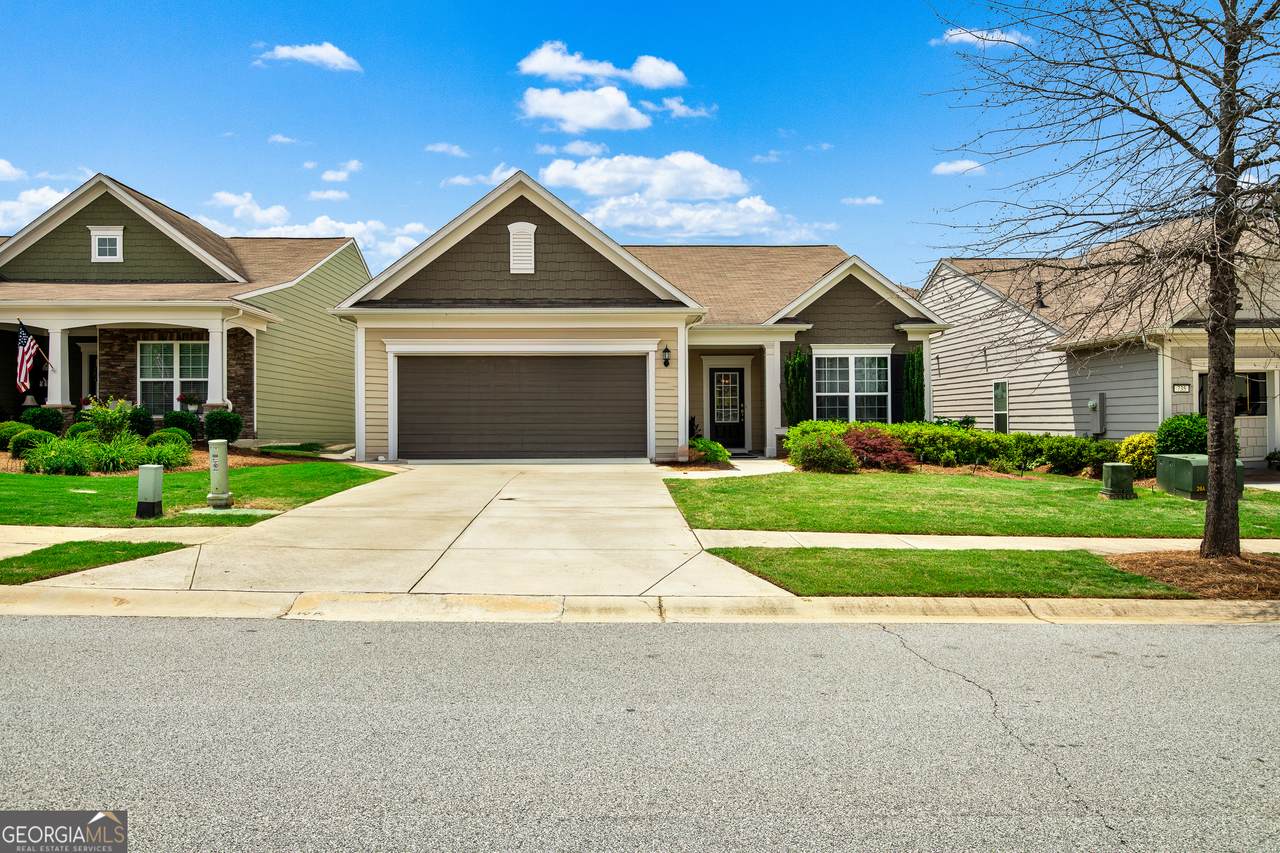 733 Firefly Court - Photo 1