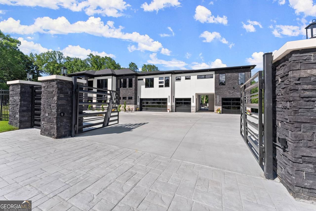 1336 Azalea Drive - Photo 1