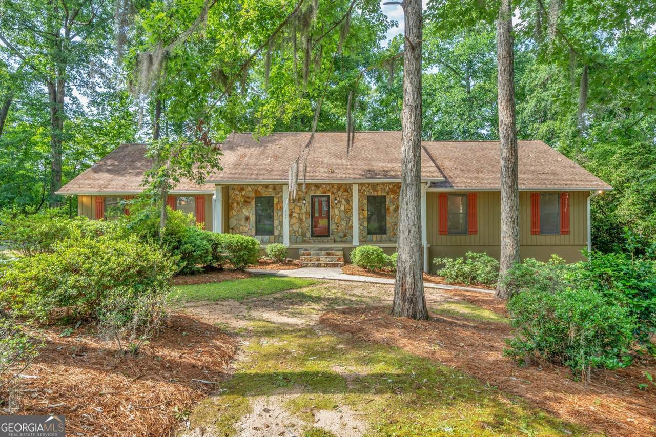 112 White Oak Circle - Photo 1