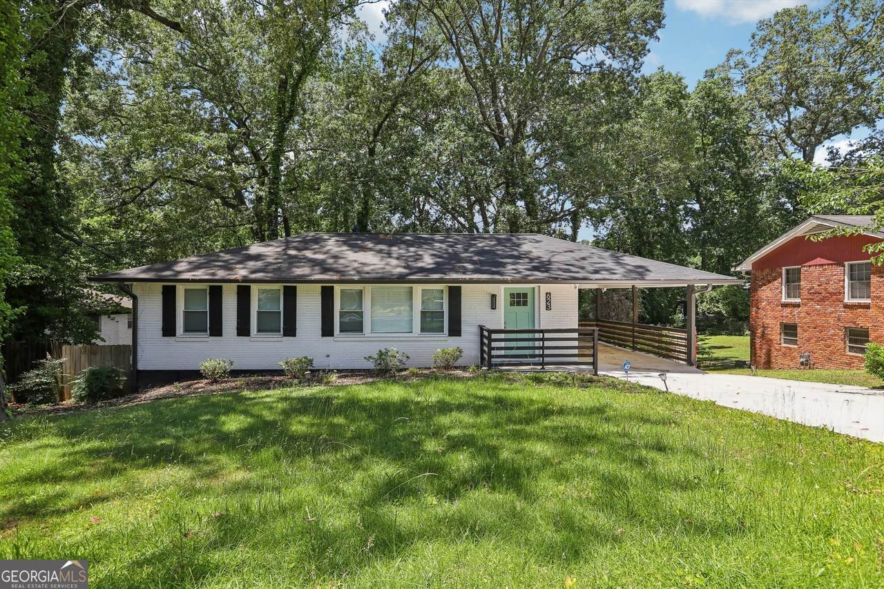 623 Montevista Street - Photo 1