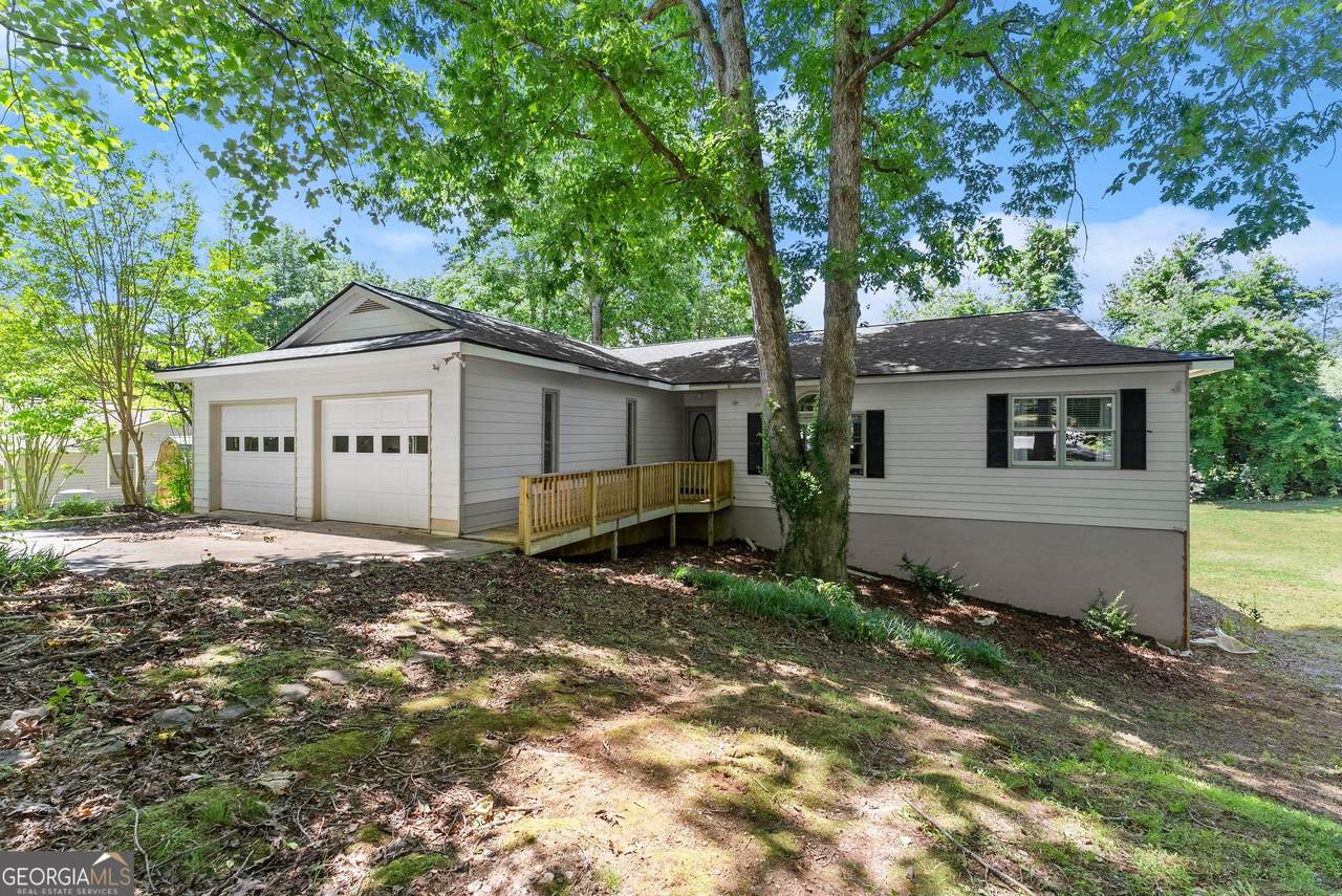 7 Tradewinds Road - Photo 1