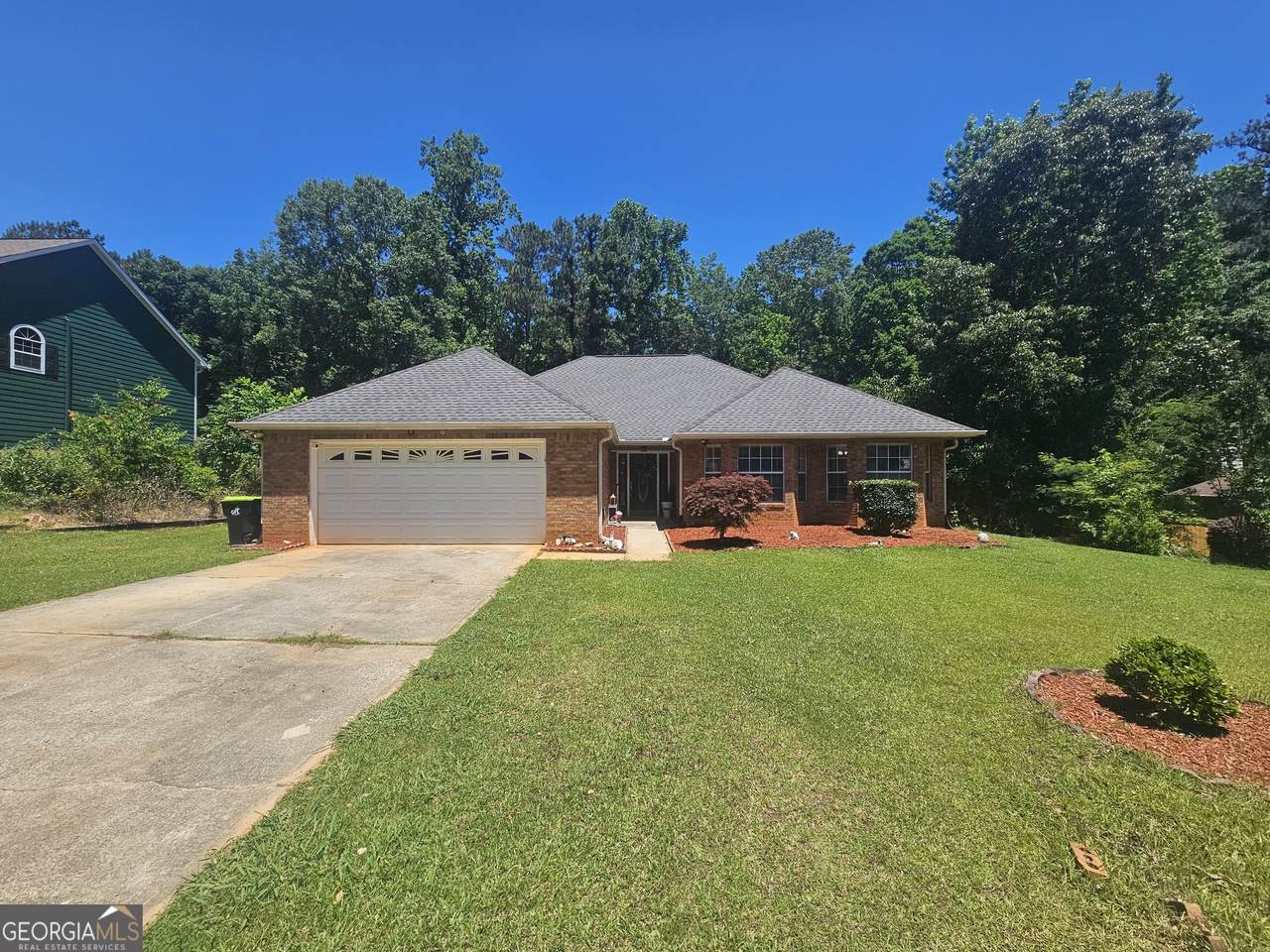 212 Hunting Court - Photo 1