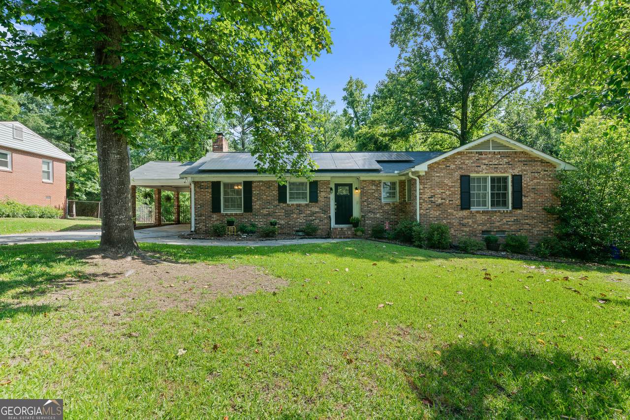 2933 King Alfred Drive - Photo 1