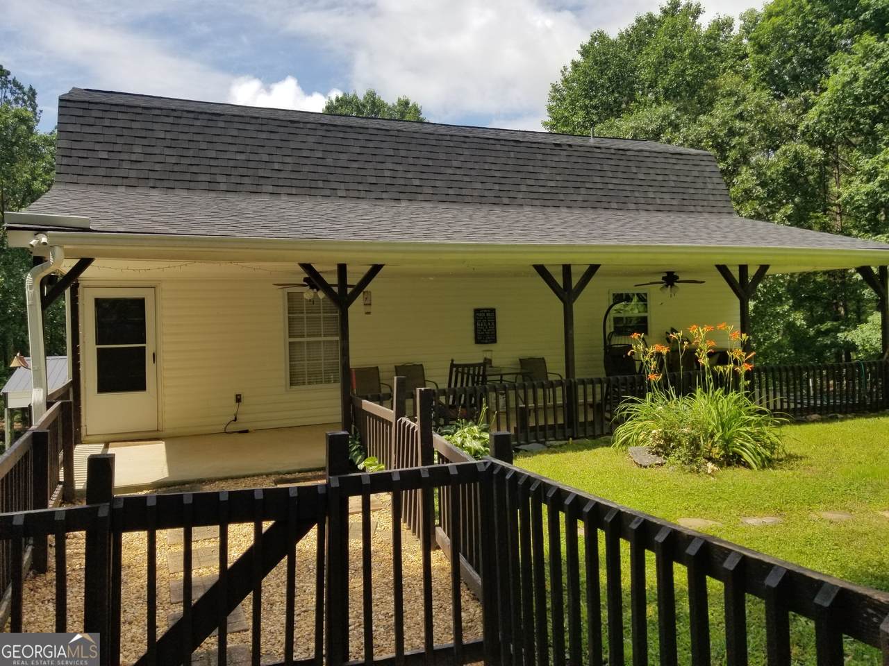 662 Crossroads Church Road - Photo 1