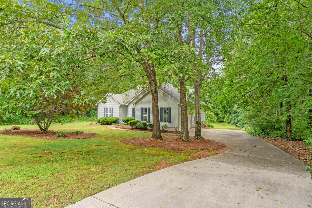 40 Wenham Lane - Photo 1