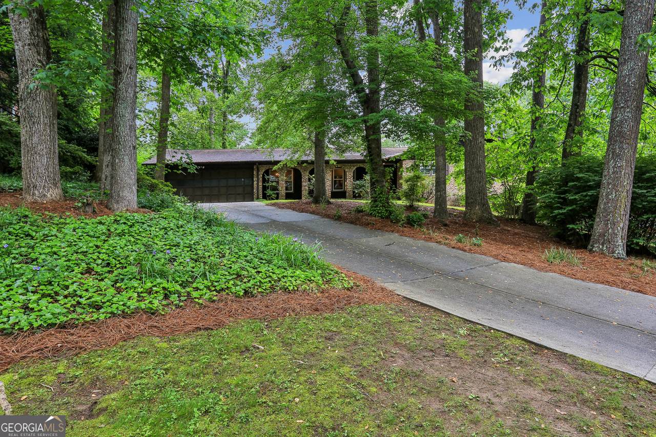 2700 Regency Drive - Photo 1