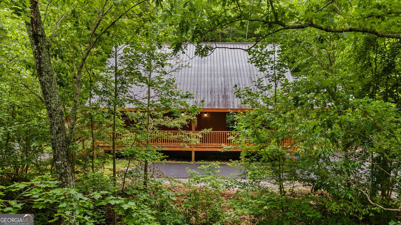 1056 Sweetwater Drive - Photo 1