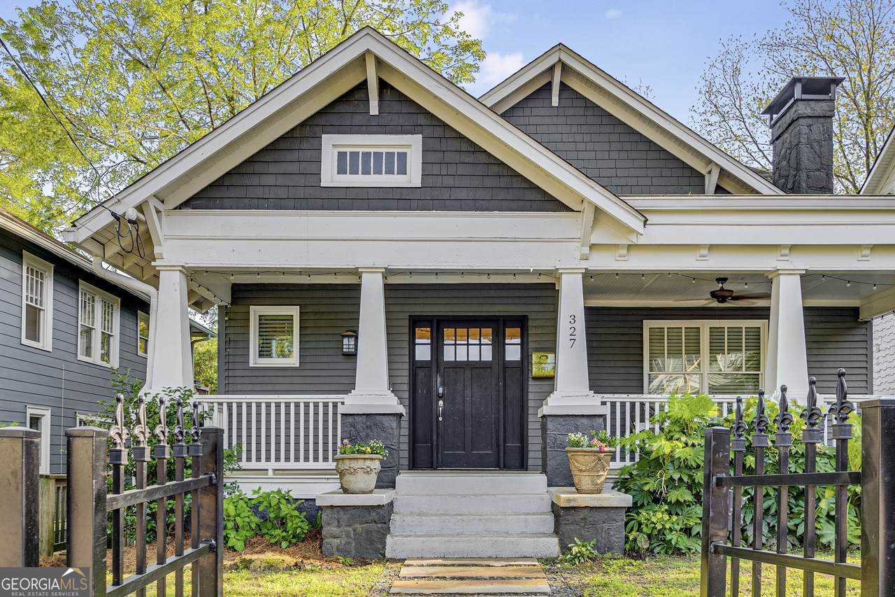 327 6TH Street - Photo 1