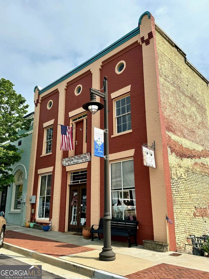 5504 Main Street - Photo 1