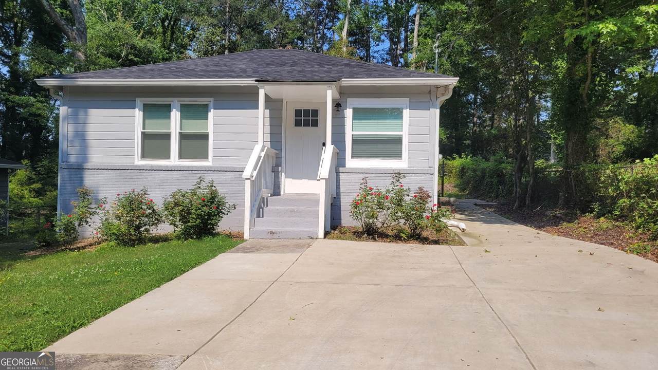 462 Center Hill Avenue - Photo 1