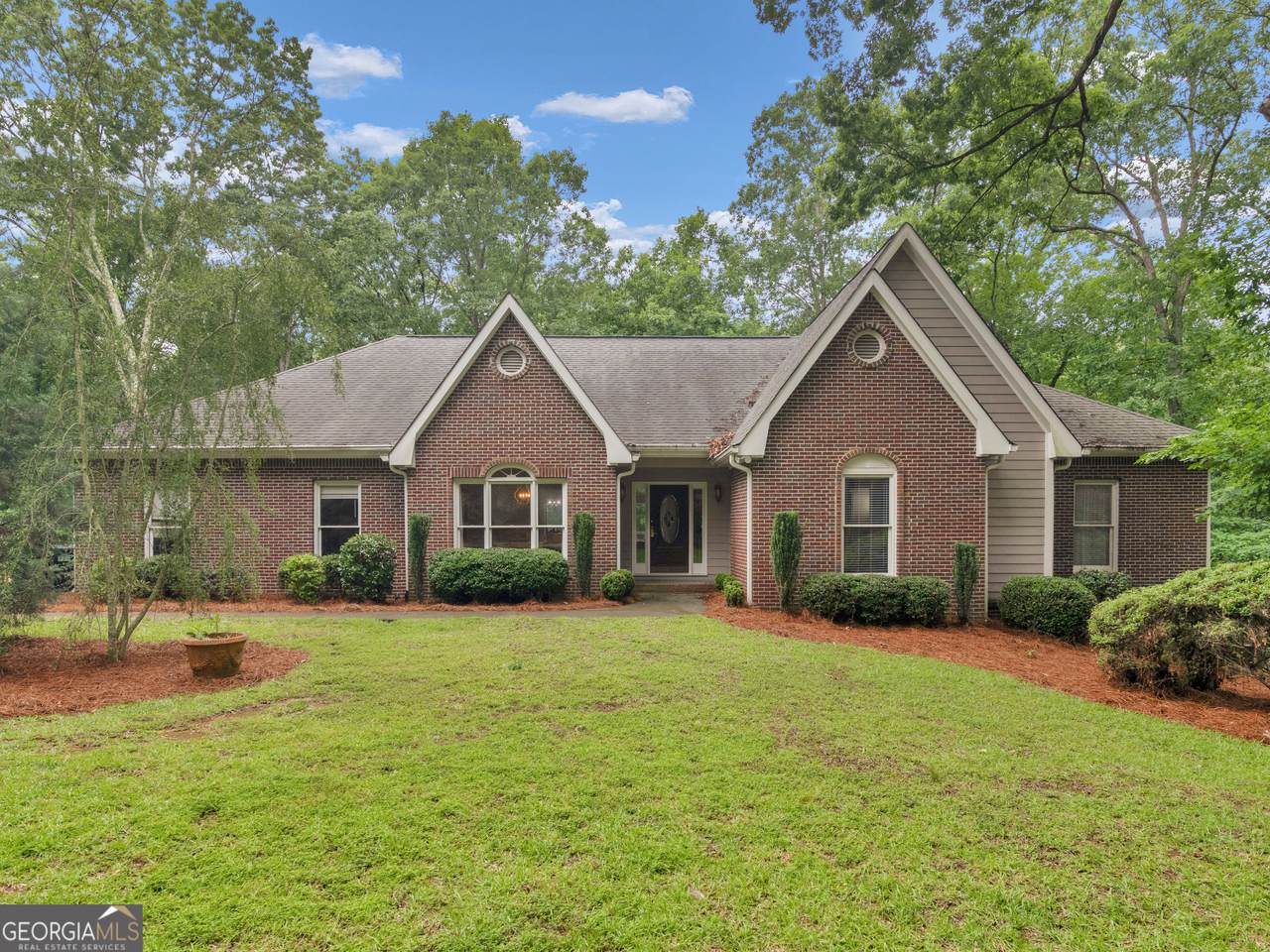 507 Green Circle - Photo 1