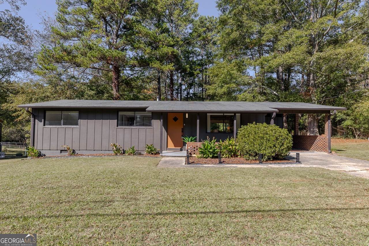 111 Robinhood Drive - Photo 1