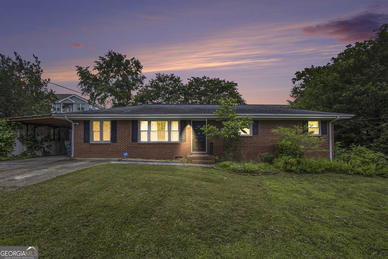 734 Meadowlark Drive - Photo 1