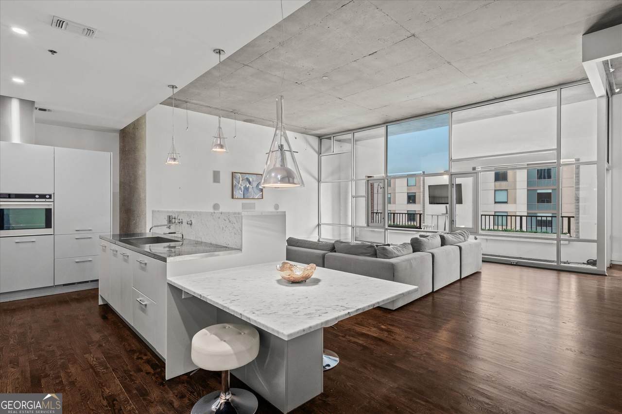 845 Spring Street - Photo 1