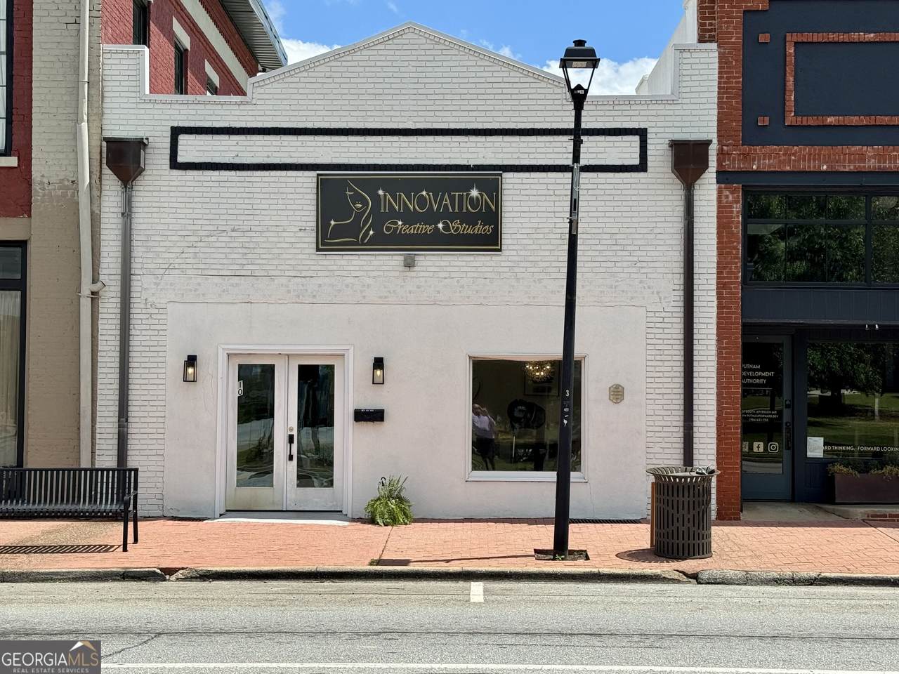 105 Jefferson Avenue - Photo 1