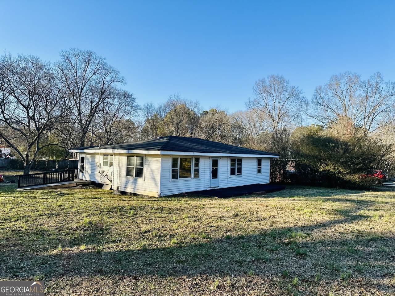 225 Bell Street - Photo 1