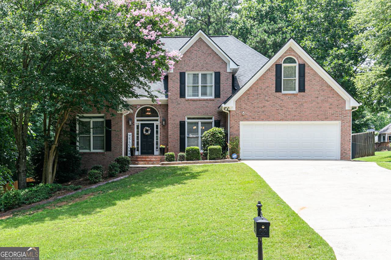 1418 Winborn Circle - Photo 1
