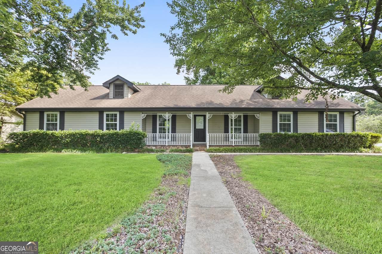 130 Foxfire Drive - Photo 1