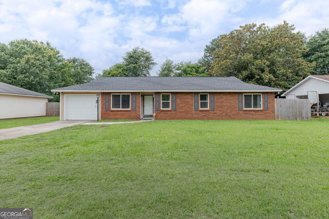1027 Carl Vinson Parkway - Photo 1