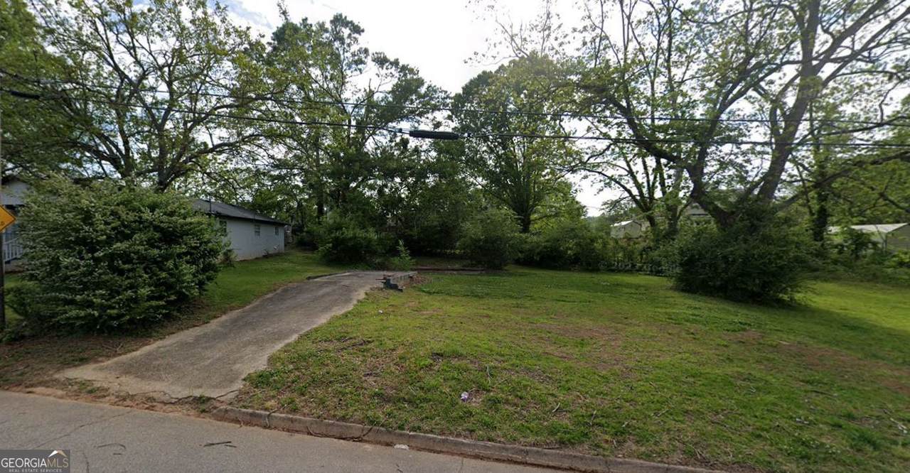 602 Circus Street - Photo 1