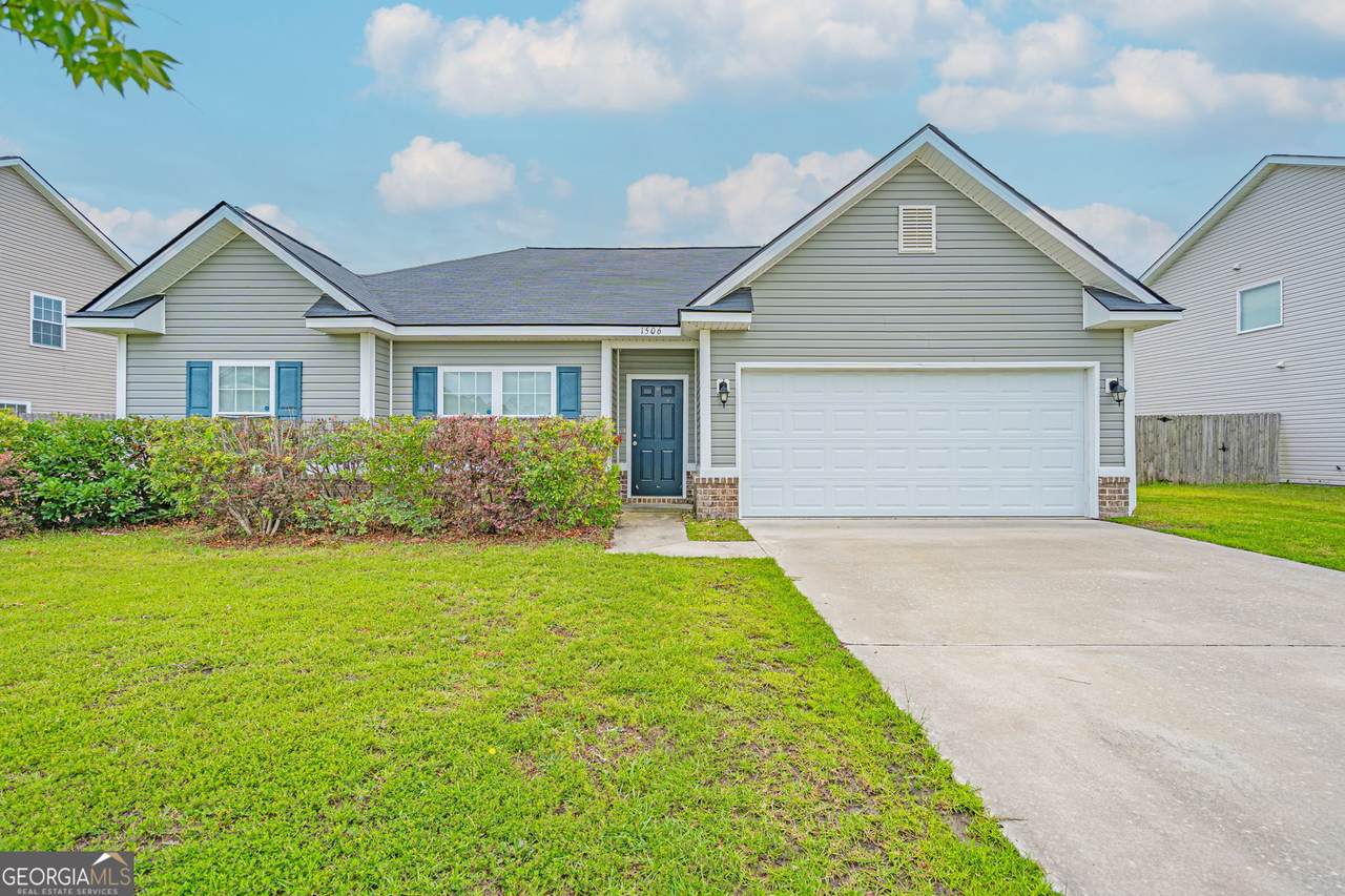 1506 Bayberry Drive - Photo 1