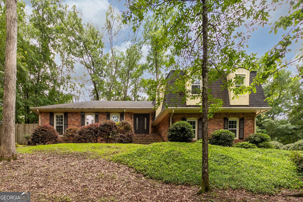 532 Sioux Drive - Photo 1