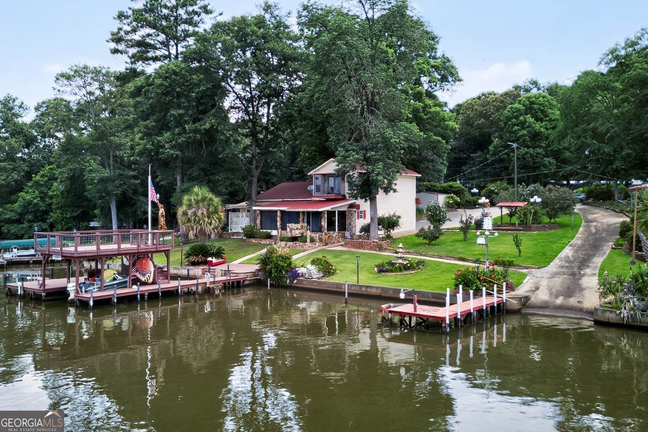 106 Oak Lane - Photo 1