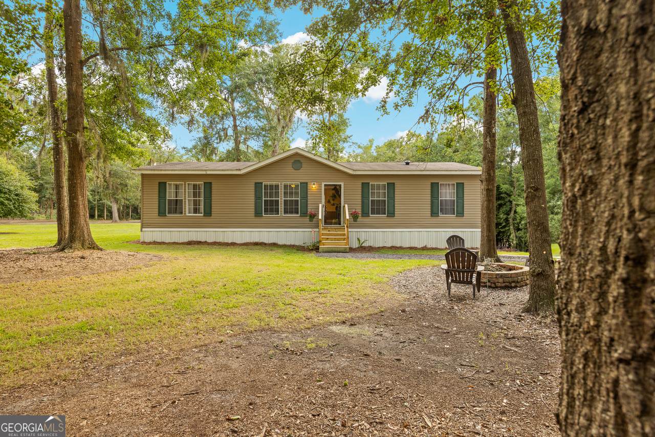 1615 Retreat Road - Photo 1