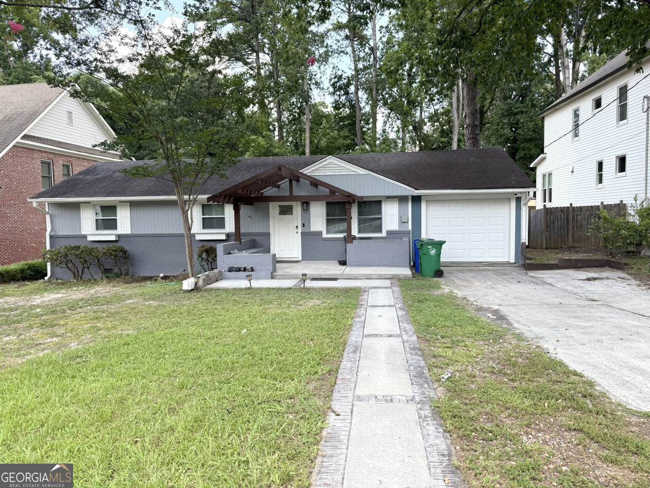1872 Canmont Drive - Photo 1